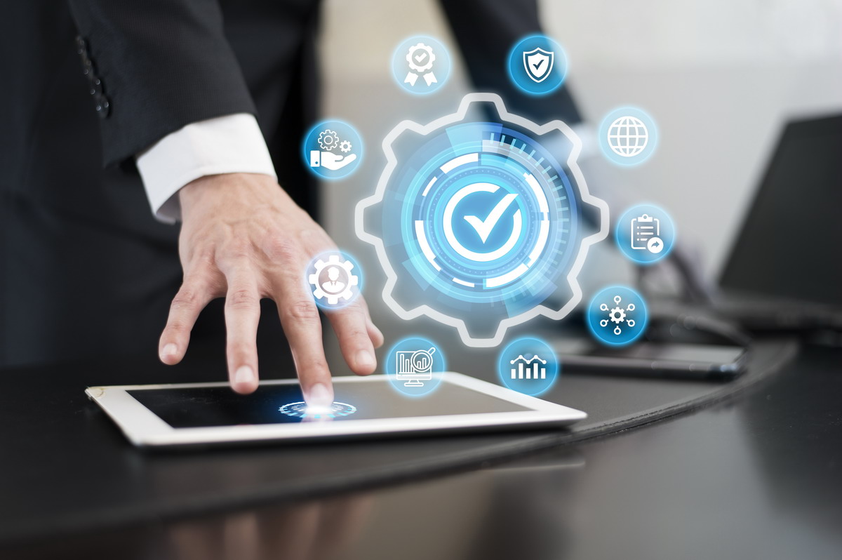 Continuous compliance: controlli integrati nei flussi operativi